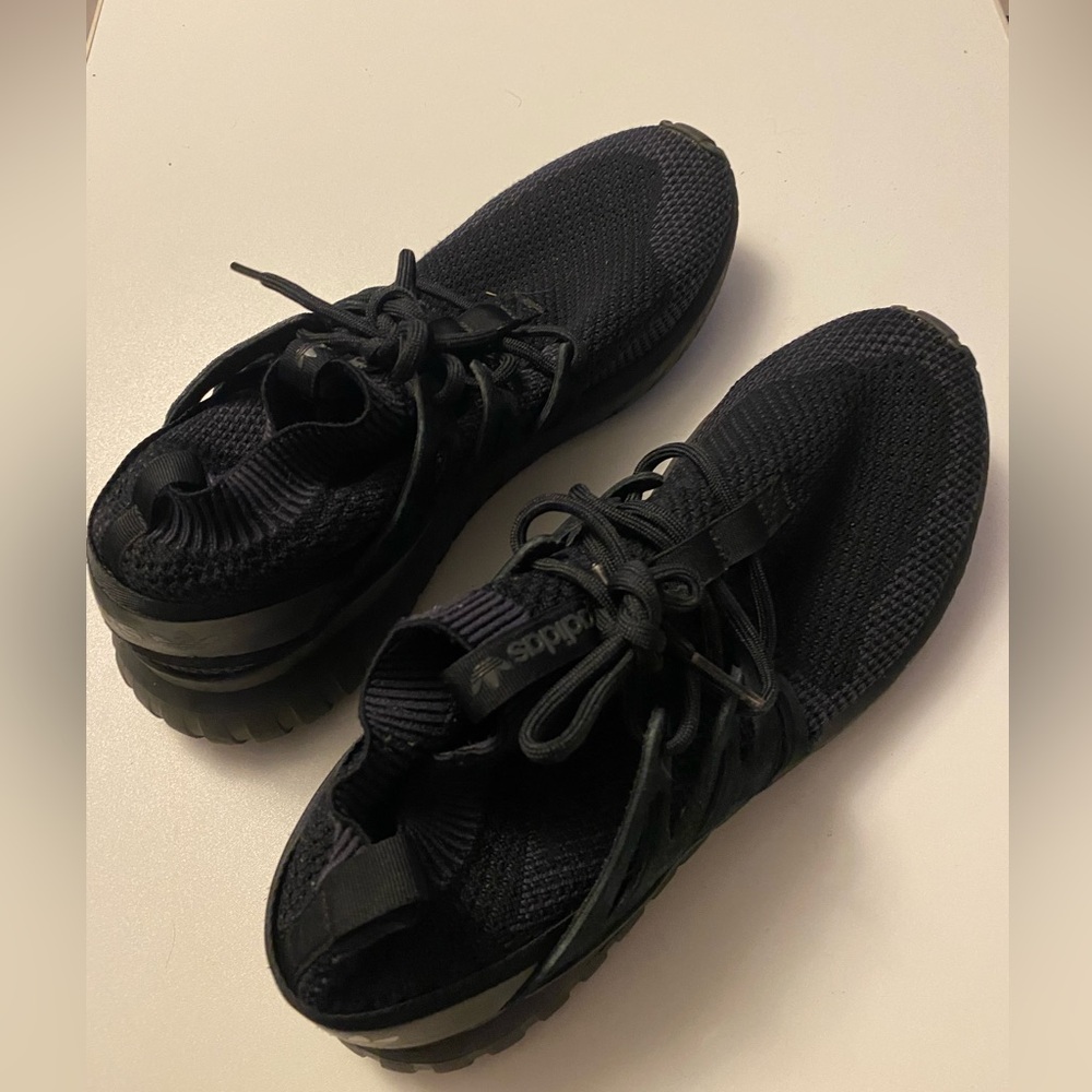 Adidas Tubular flyknit Material high Size: M: 10 1/2 W: 12 - Picture 2 of 6